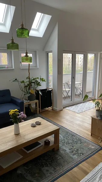 Nachmieter gesucht: 2-Zi.-DG-Wohnung mit Südbalkon, EBK, Fußbodenheizung, Aufzug, Neukölln, ab 16.11 — photo 1
